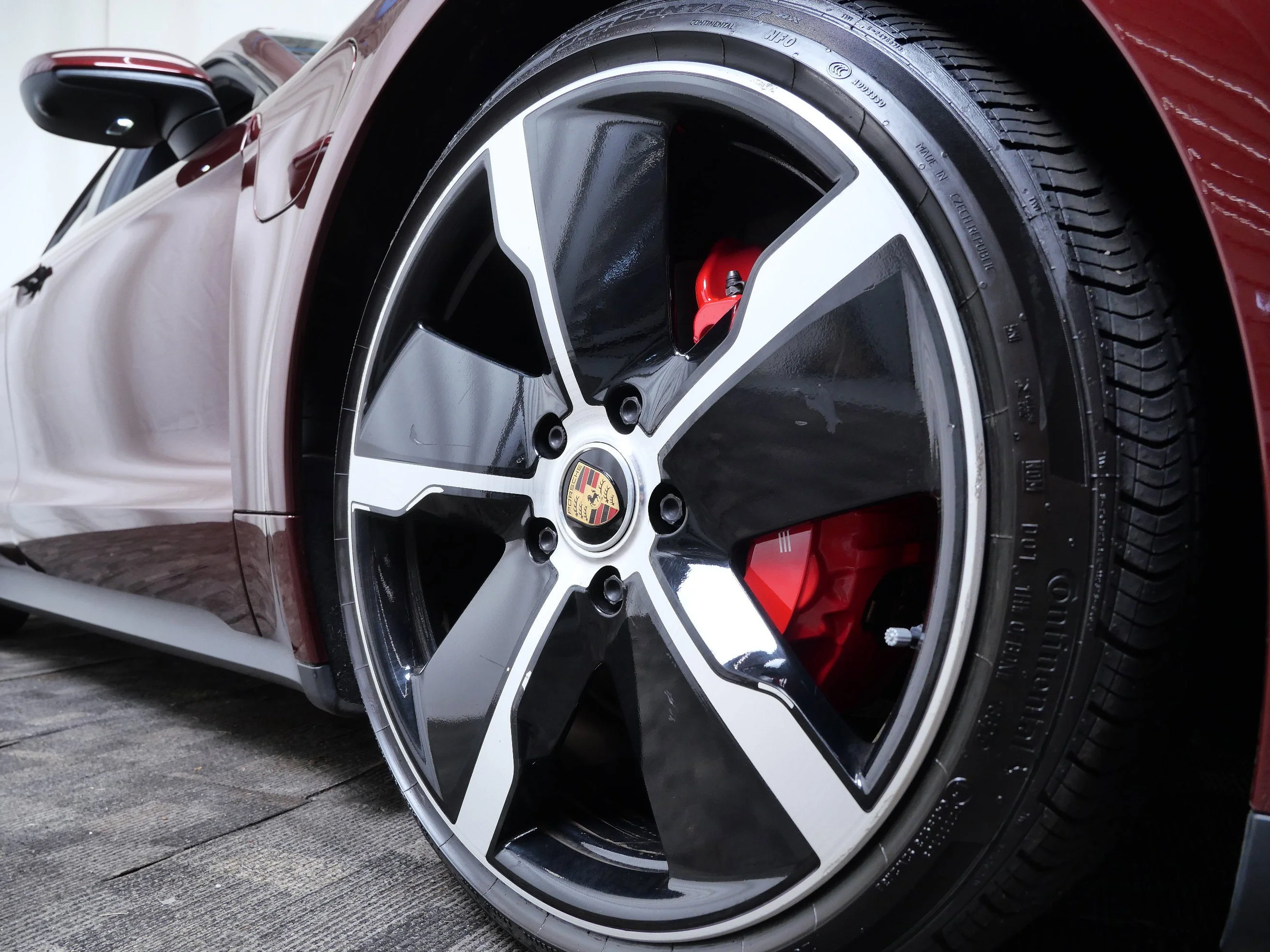 Used 2021 Cherry Metallic Porsche 4S image 10