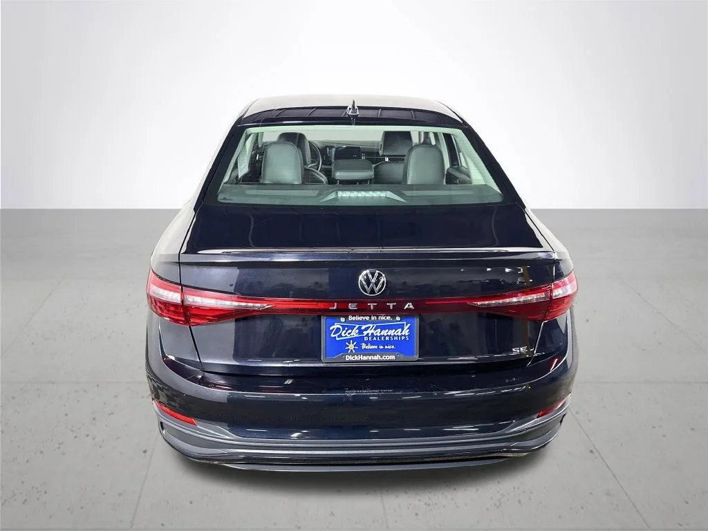 Used 2025 Black Volkswagen 1.5T SE image 7