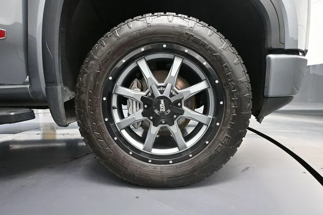 Used 2020 Gray GMC AT4 image 12