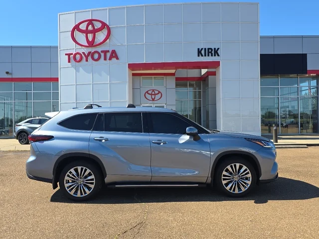 2024 Toyota Highlander Platinum