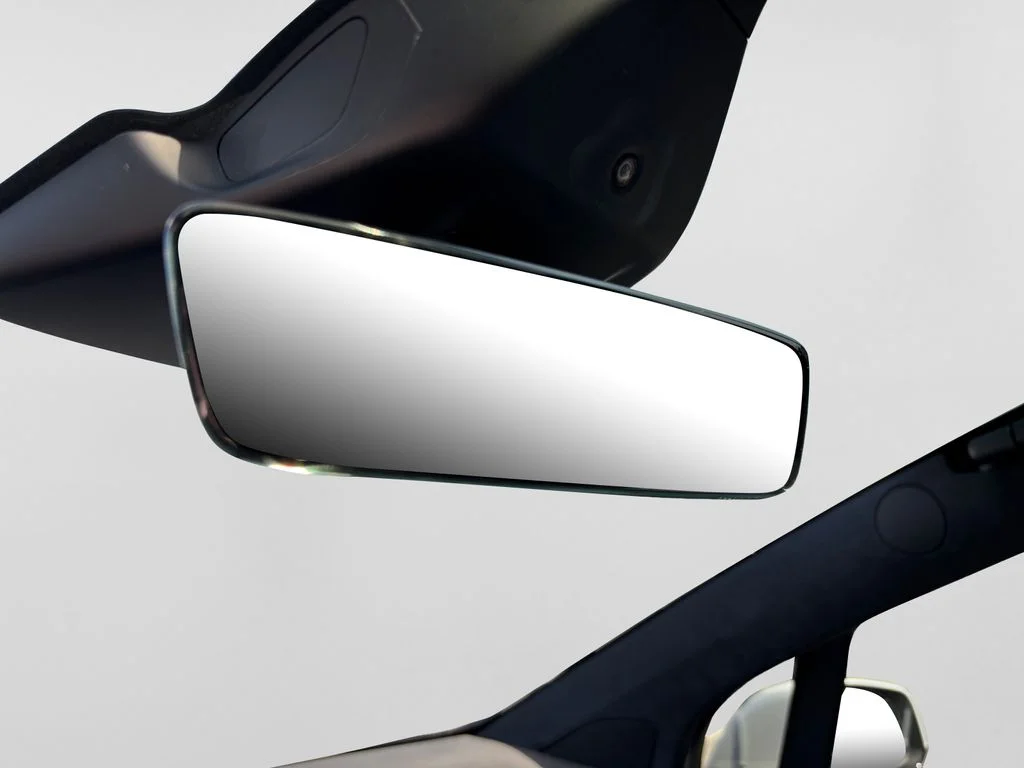 Used 2022 White Tesla Plaid image 33