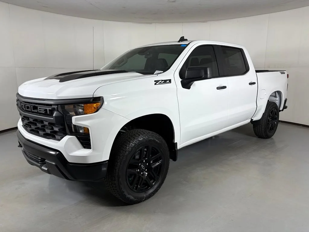 New 2026 Summit White Chevrolet Custom Trail Boss image 5