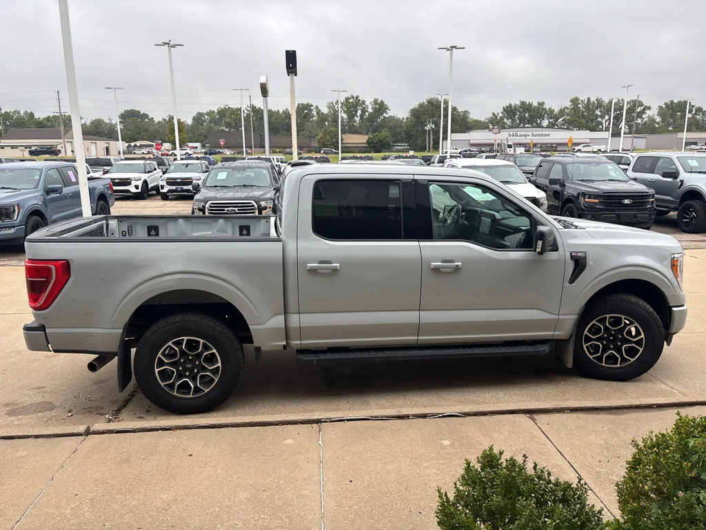 Used 2023 Avalanche Ford XLT image 6