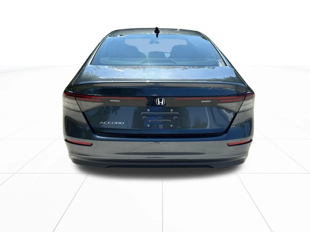 Certified Used 2025 Meteorite Gray Metallic Honda 1.5T SE image 7