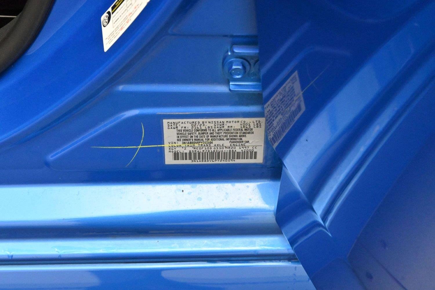 Used 2023 Electric Blue Metallic/Super Black Nissan SR image 28