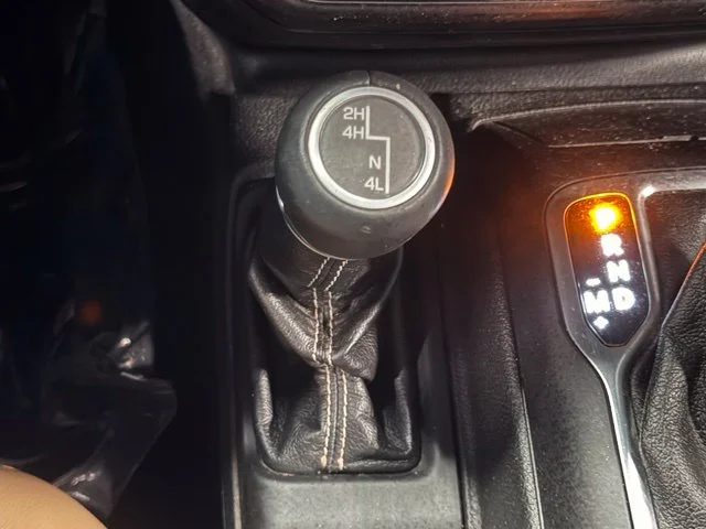 Used 2020 Black Jeep Overland image 29