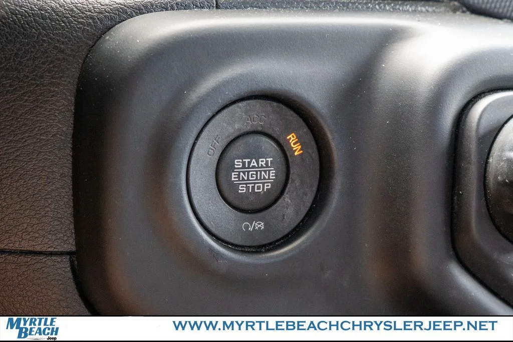 Used 2021 Black Clearcoat Jeep Overland image 30