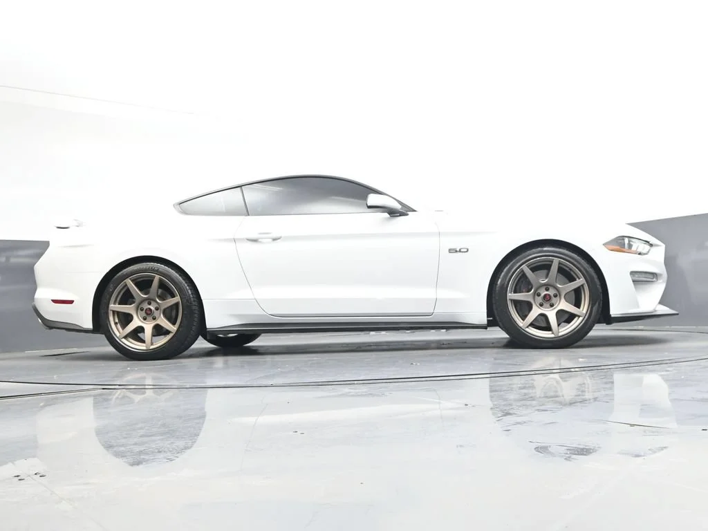 Used 2020 White Ford GT image 32