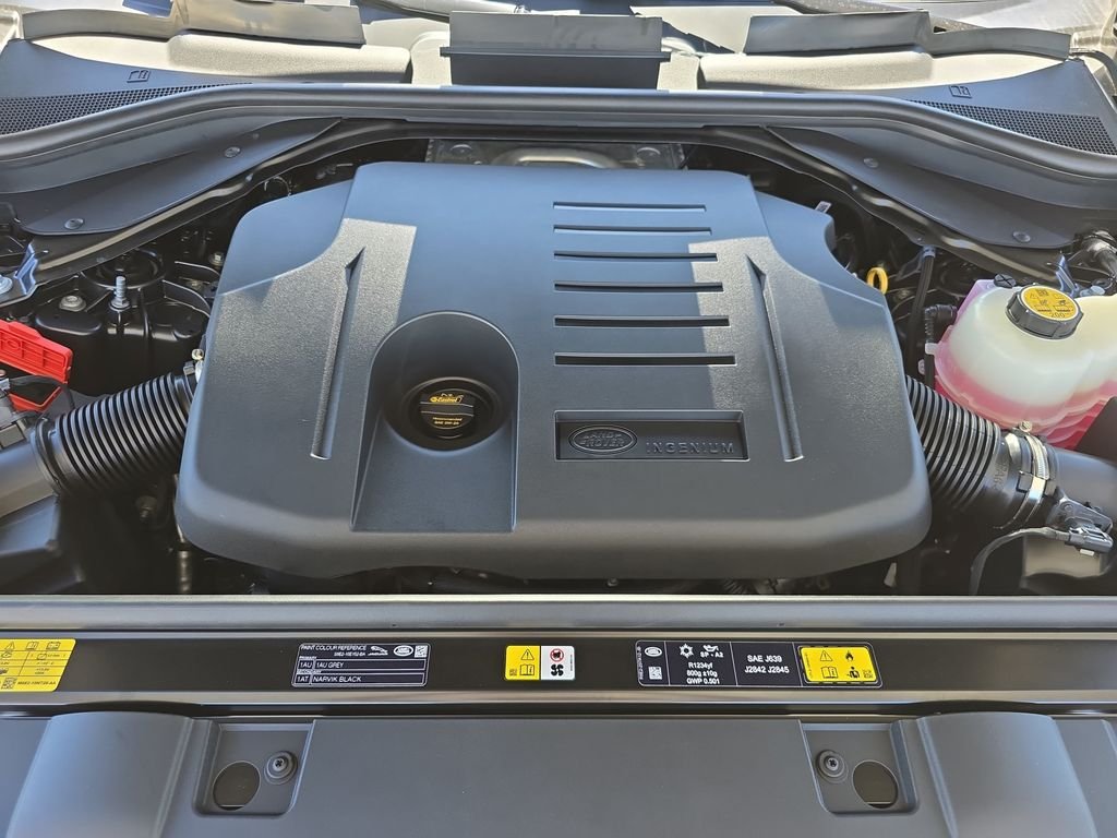 New 2026 Carpathian Grey Land Rover Dynamic SE image 32
