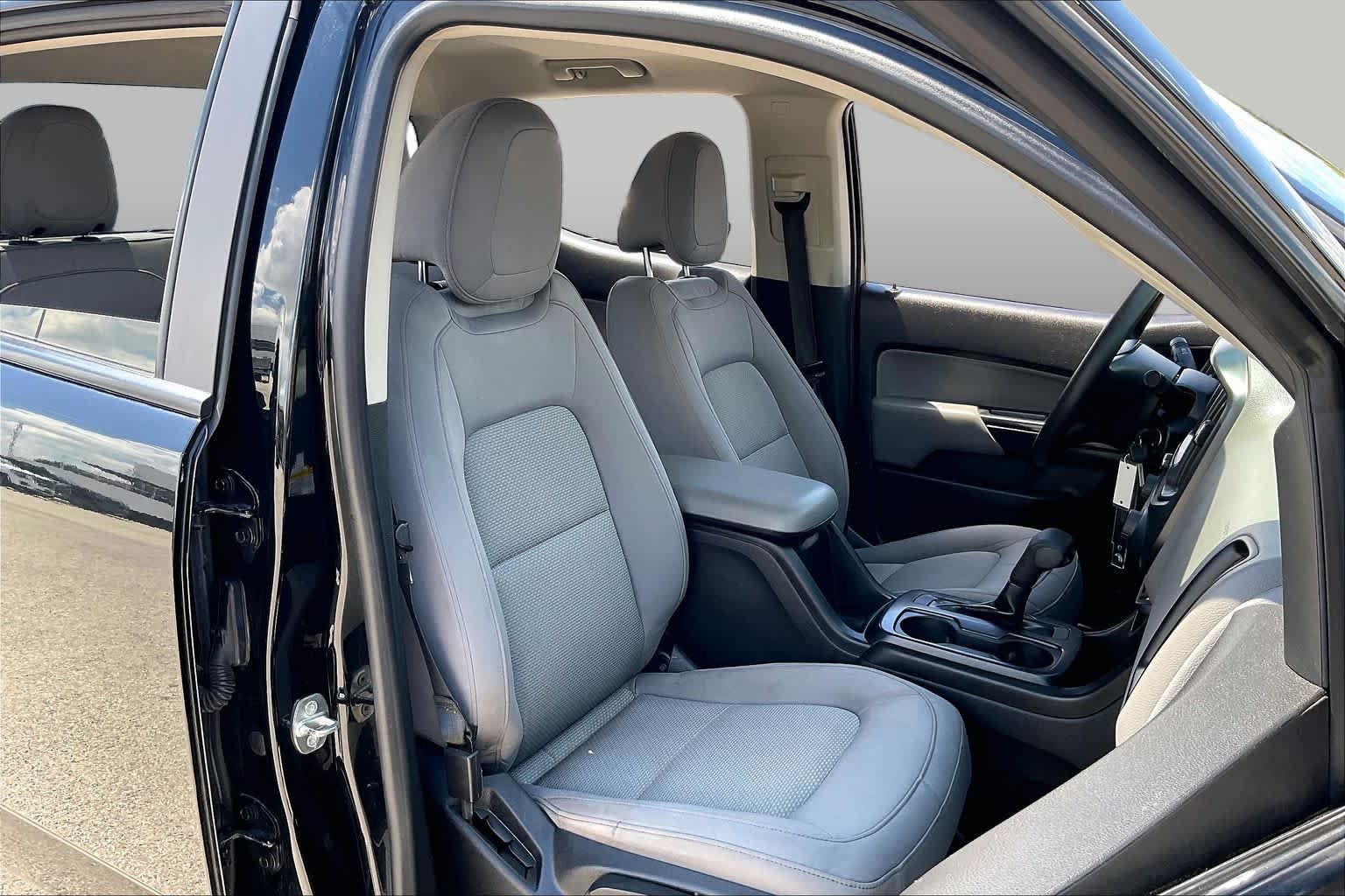 Used 2017 Onyx Black GMC 2WD image 8