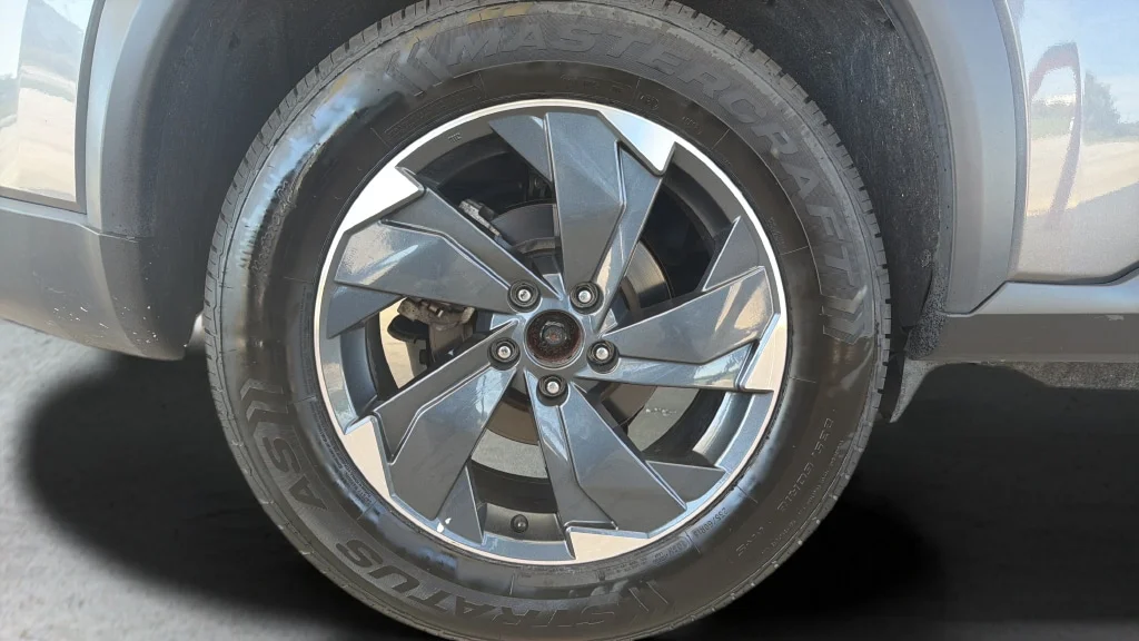Certified Used 2024 Gun Metallic Nissan SV image 25