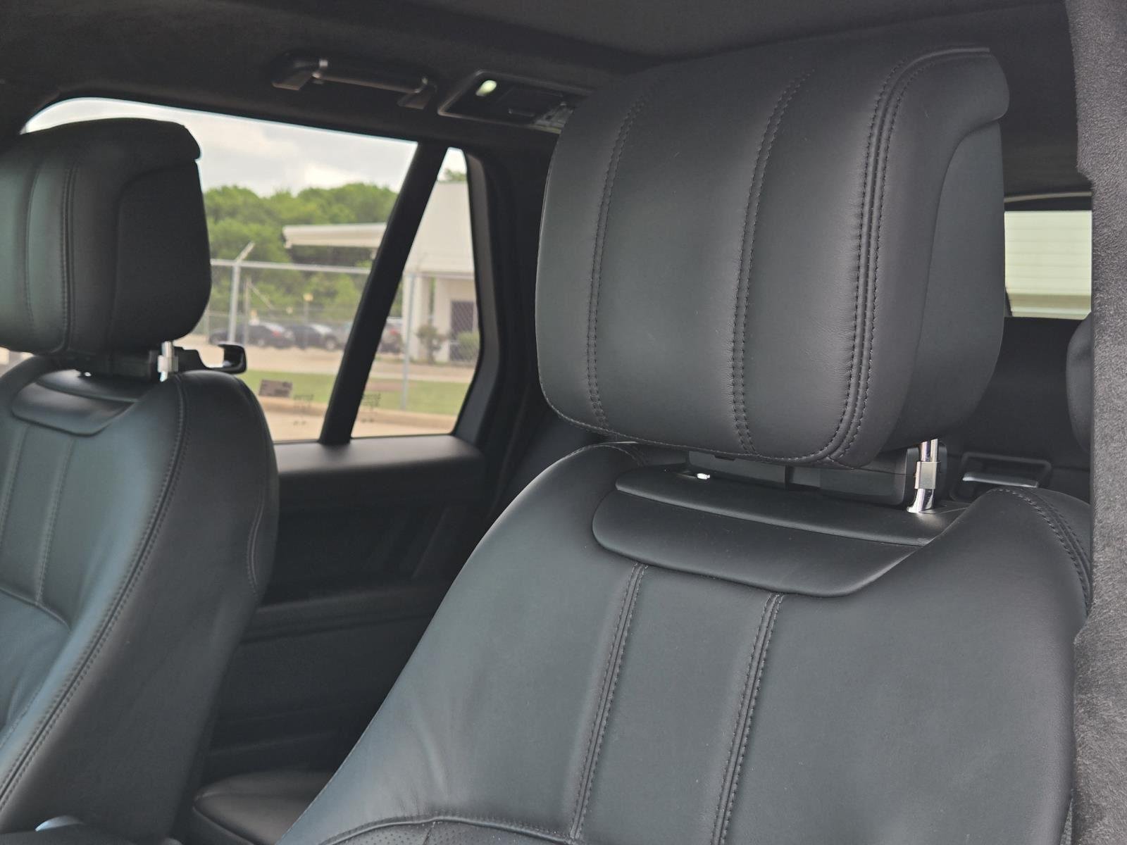 Used 2019 Carpathian Grey Premium Metallic Land Rover SC image 31