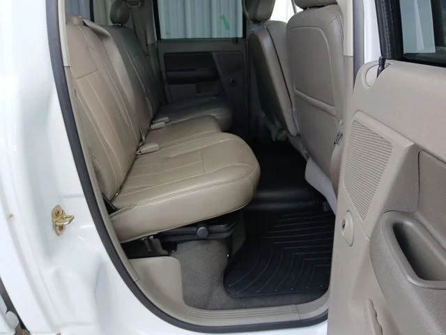 Used 2007 White Dodge Laramie image 33
