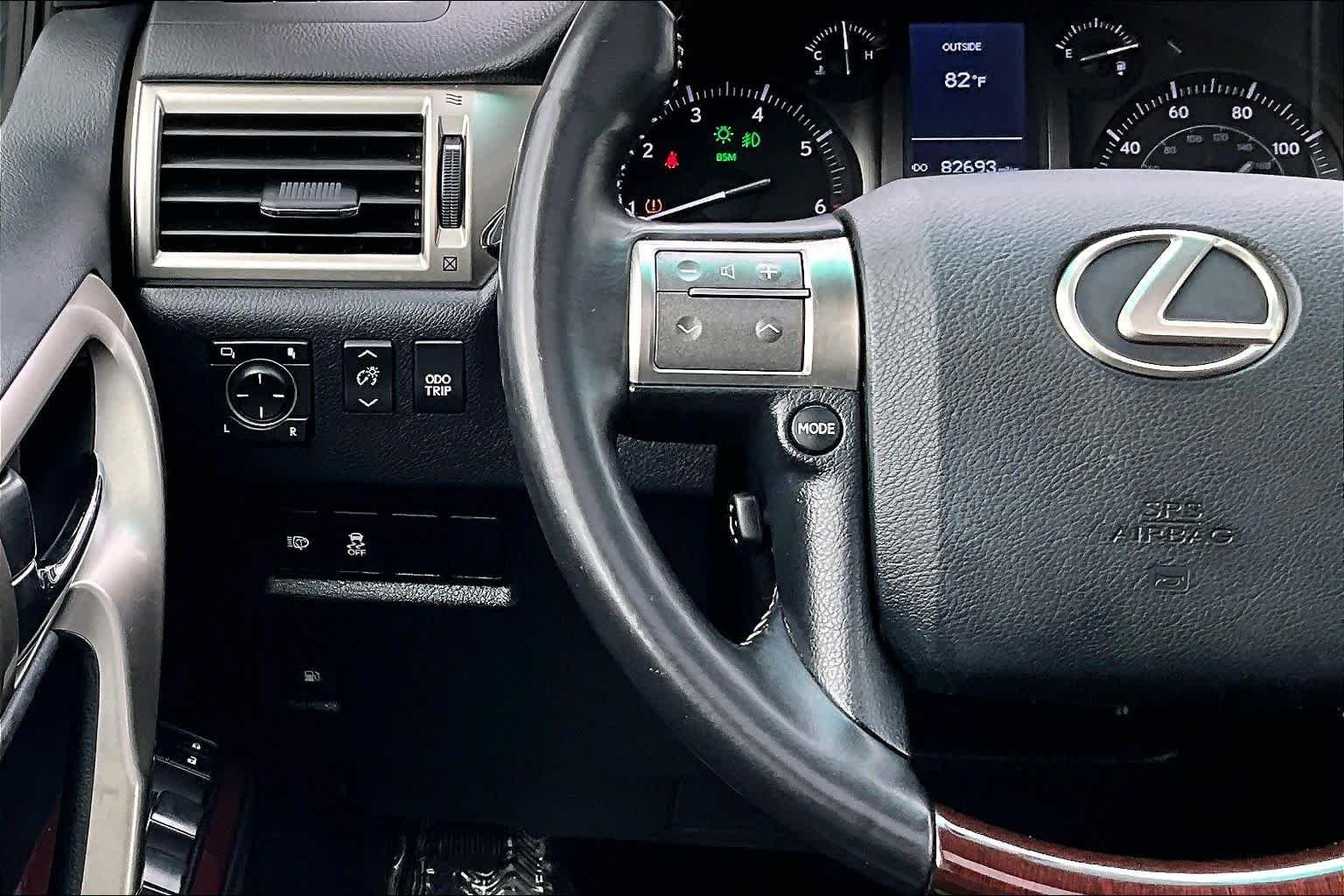Used 2019 Starfire Pearl Lexus Premium image 24