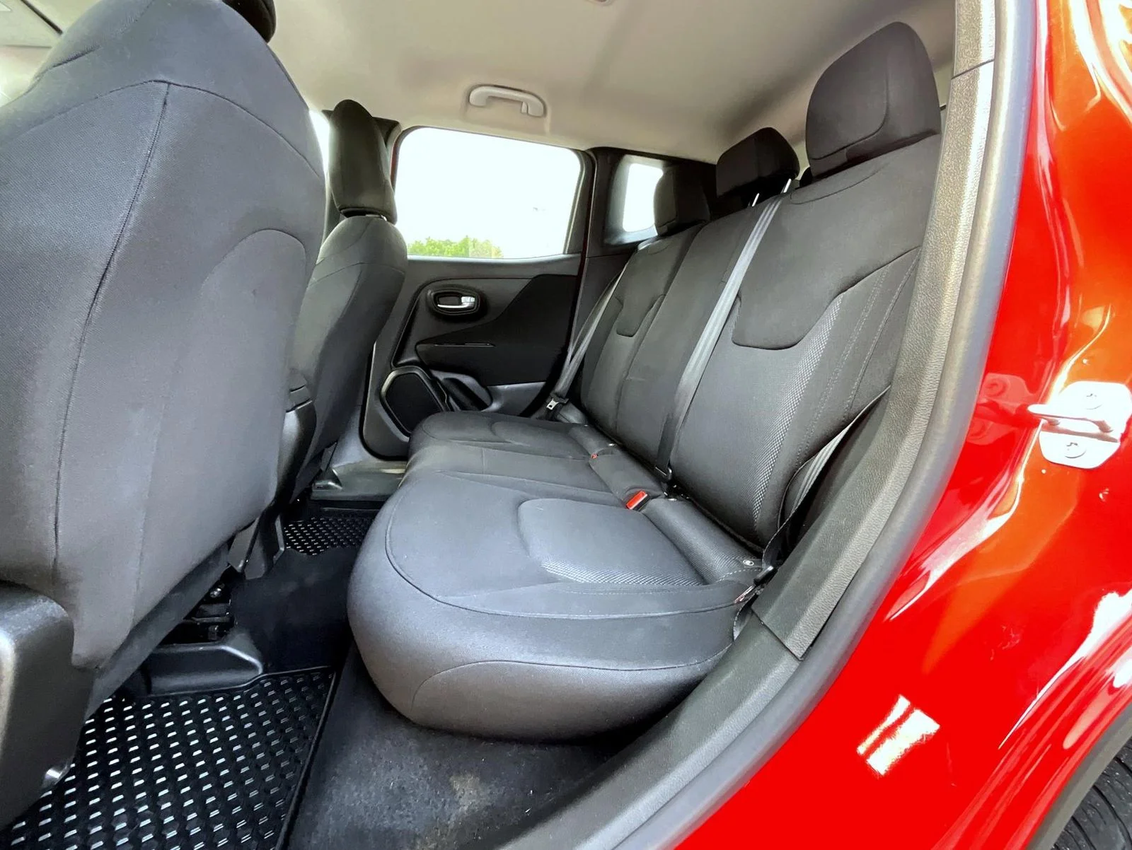 Used 2019 Red Jeep Sport image 22