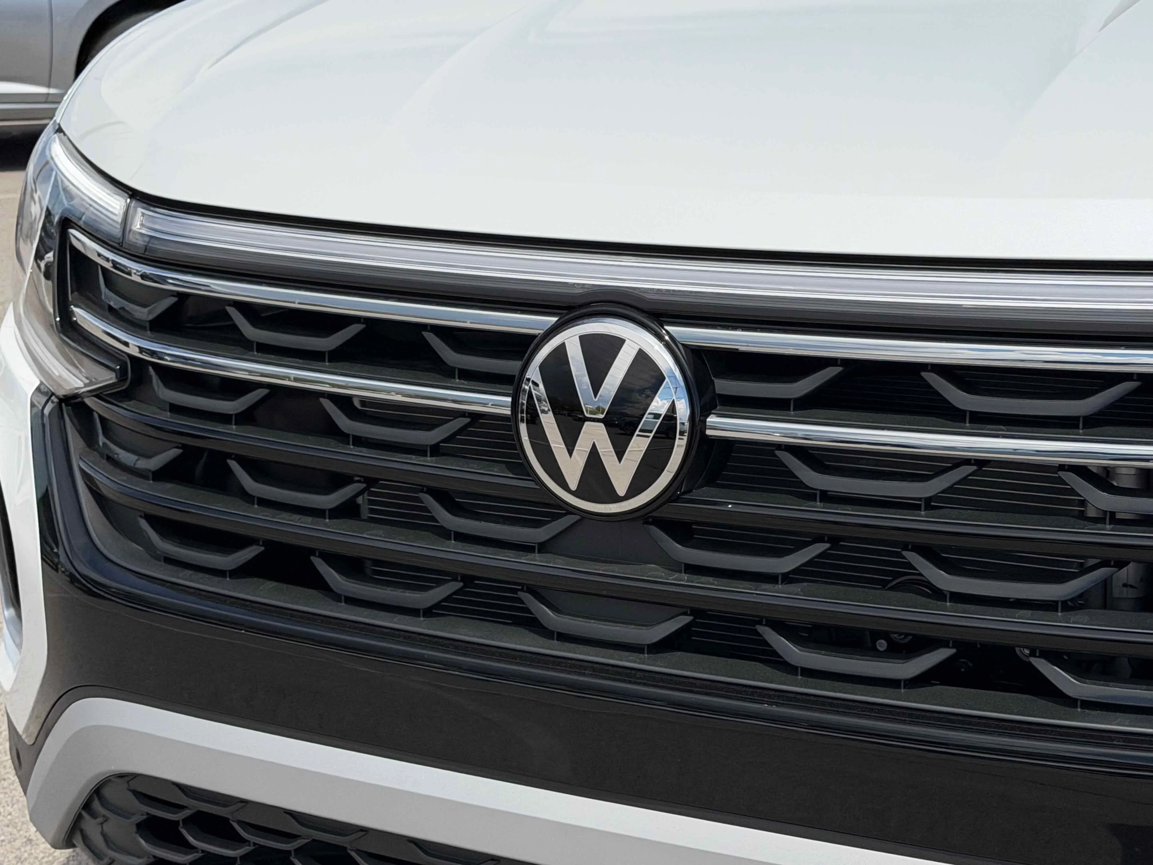 New 2026 Opal White Volkswagen 2.0T Peak Edition image 11