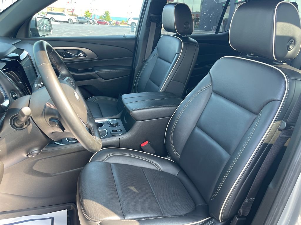 Used 2023 Gray Chevrolet Premier image 13