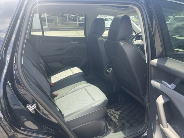 New 2026 Deep Black Pearl Volkswagen 2.0T SE image 8