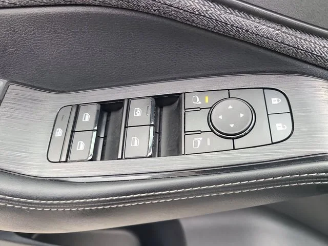 Used 2023 Silver Nissan SV image 18