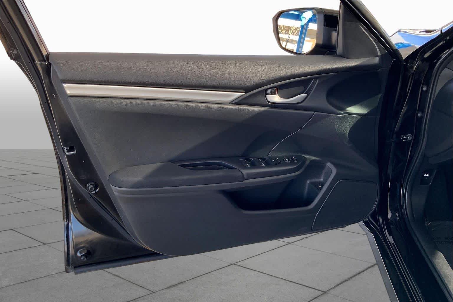 Used 2018 Crystal Black Pearl Honda LX image 21