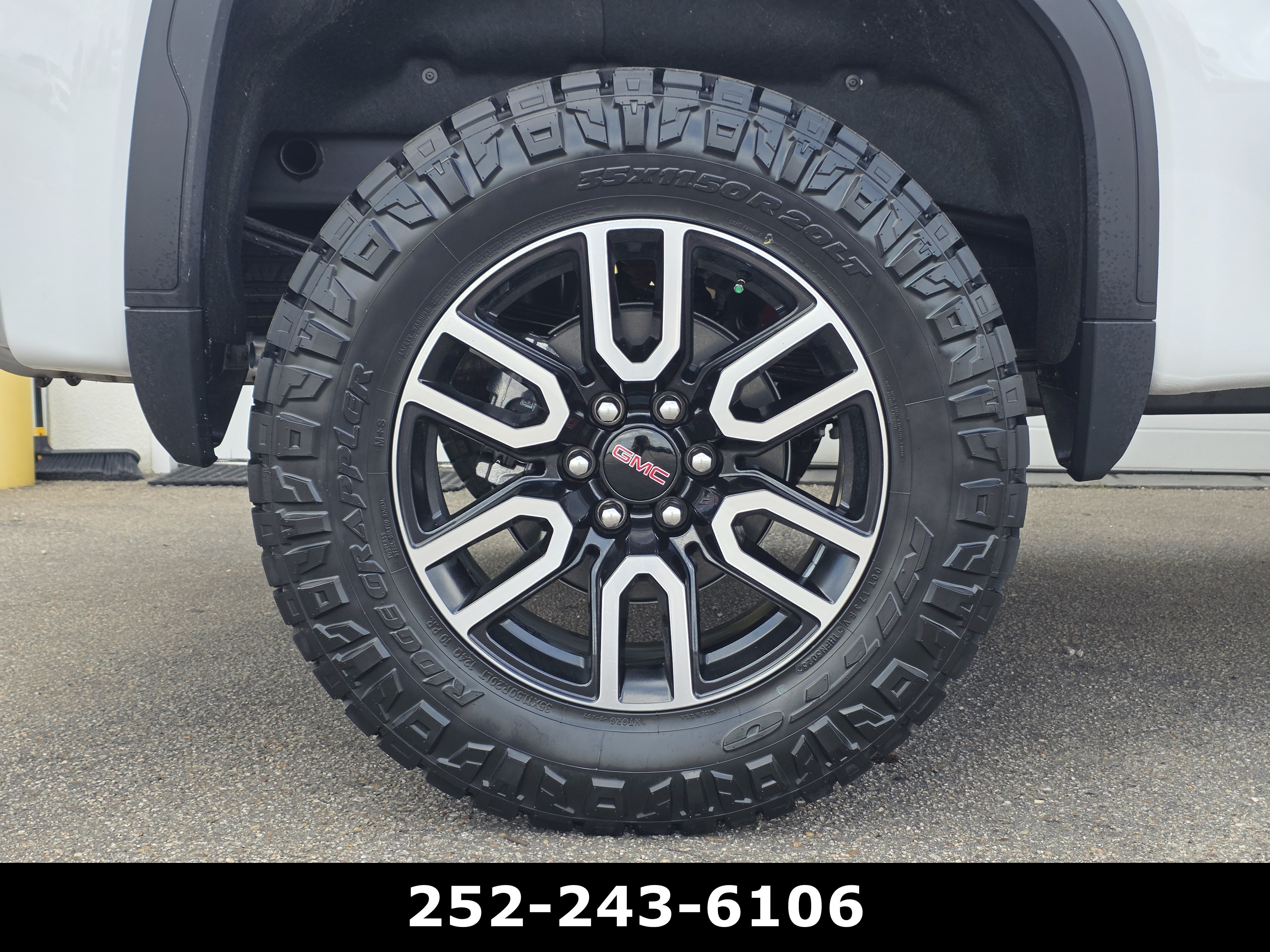 Used 2026 Summit White GMC AT4 image 46