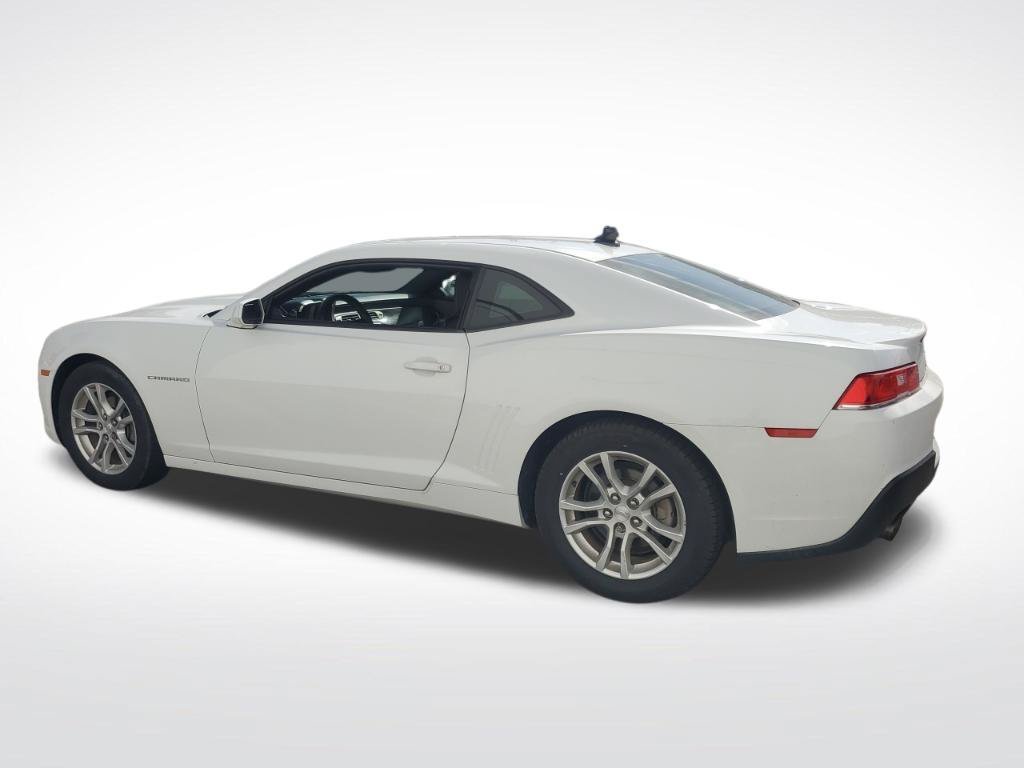 Used 2015 White Chevrolet 2LS image 2