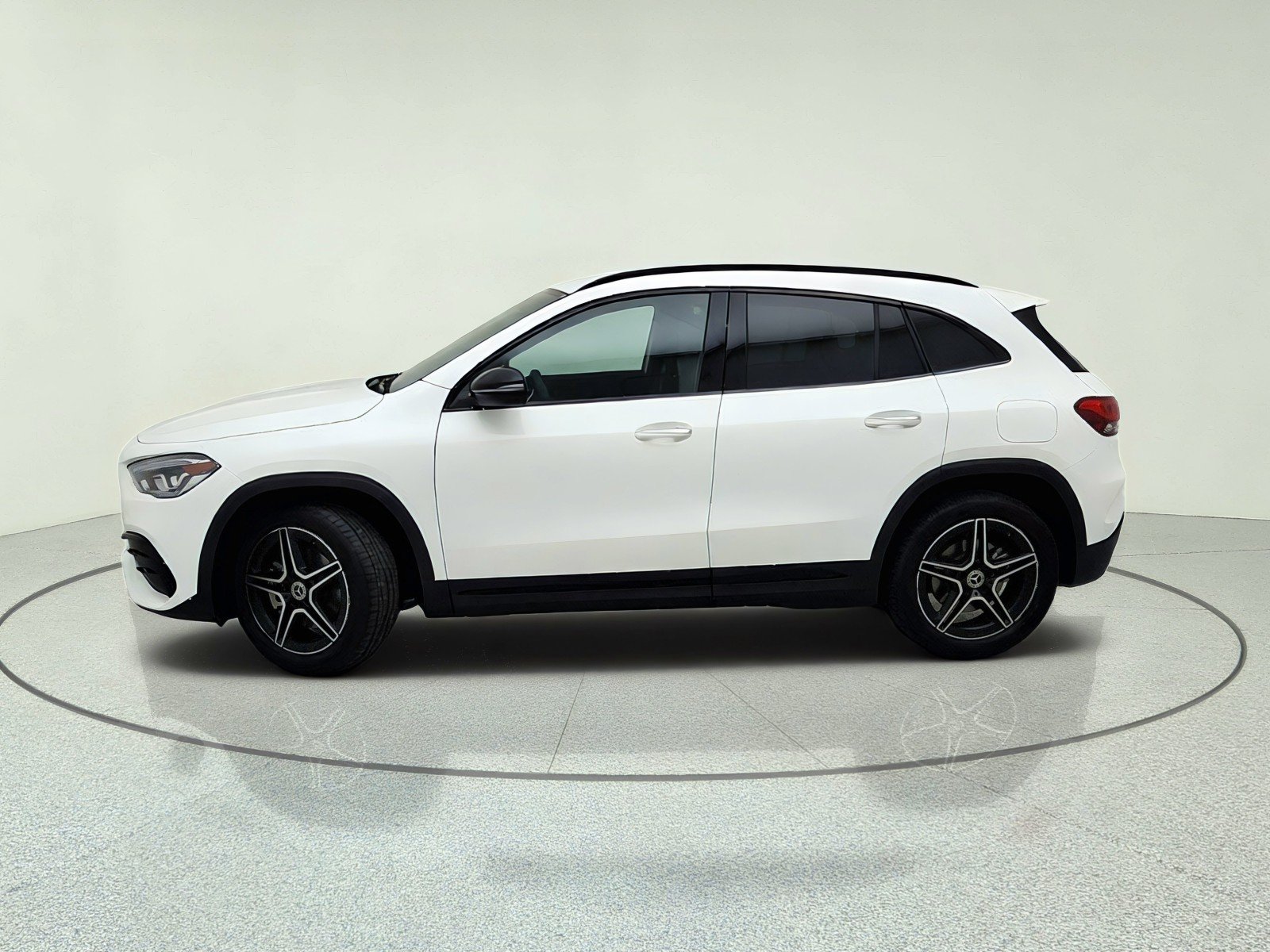 Certified Used 2023 Polar White Mercedes-Benz GLA 250 image 14