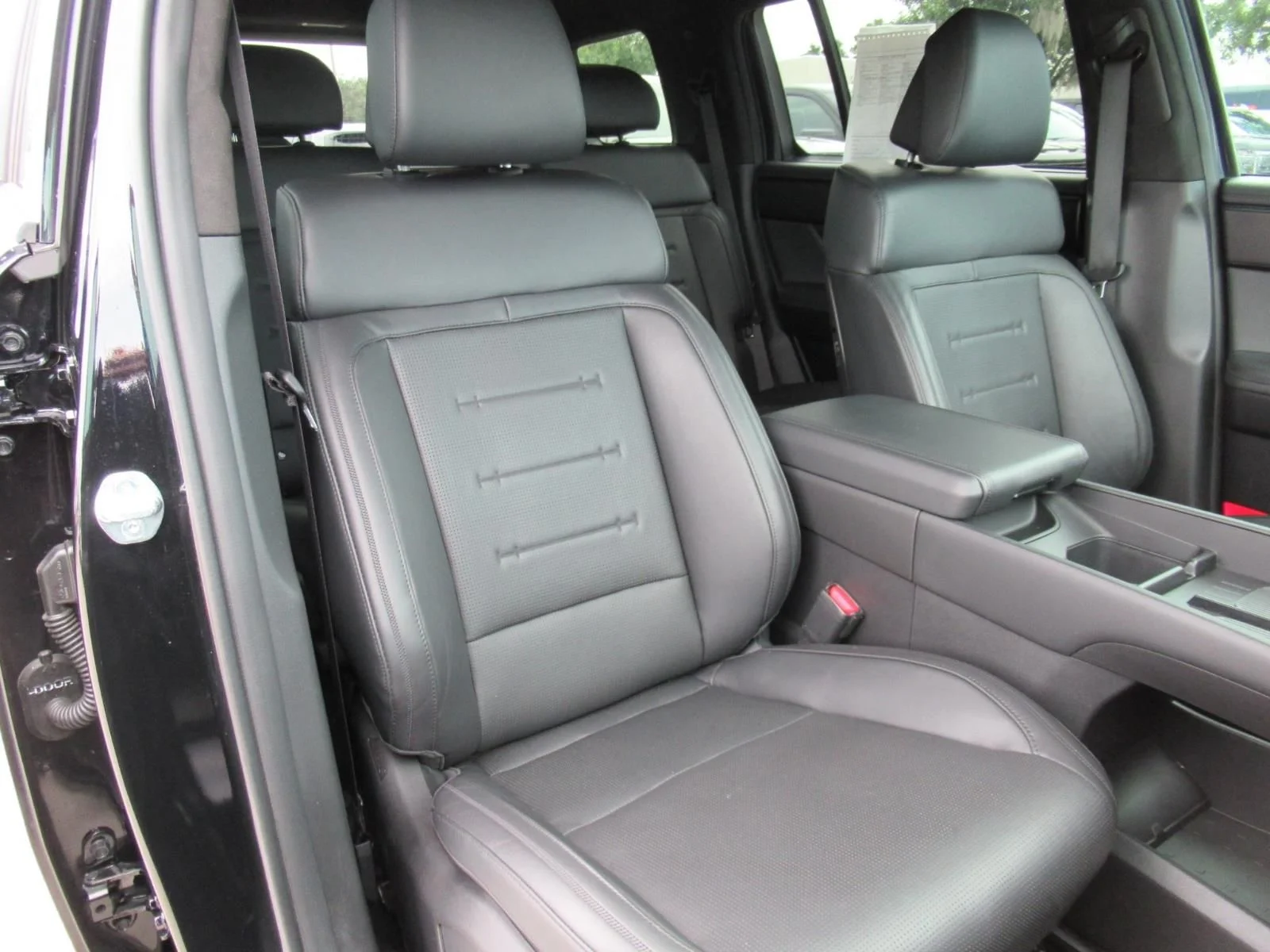 Used 2024 Black Hyundai Calligraphy image 9