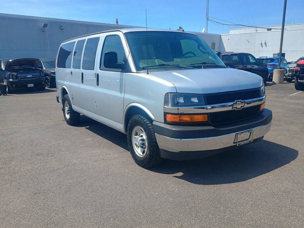 2017 Chevrolet Express 2500 LS's photo