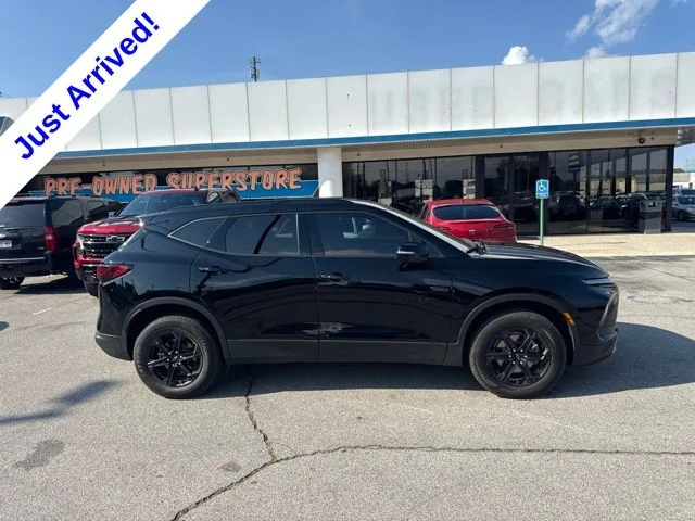 Used 2023 Black Chevrolet LT image 2