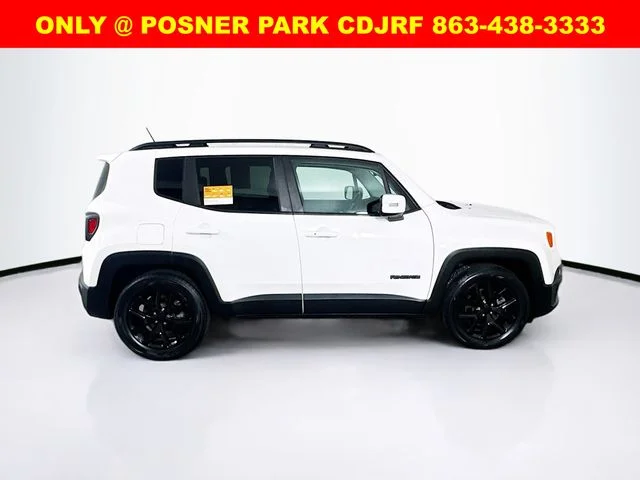 Used 2017 White Jeep Latitude image 8