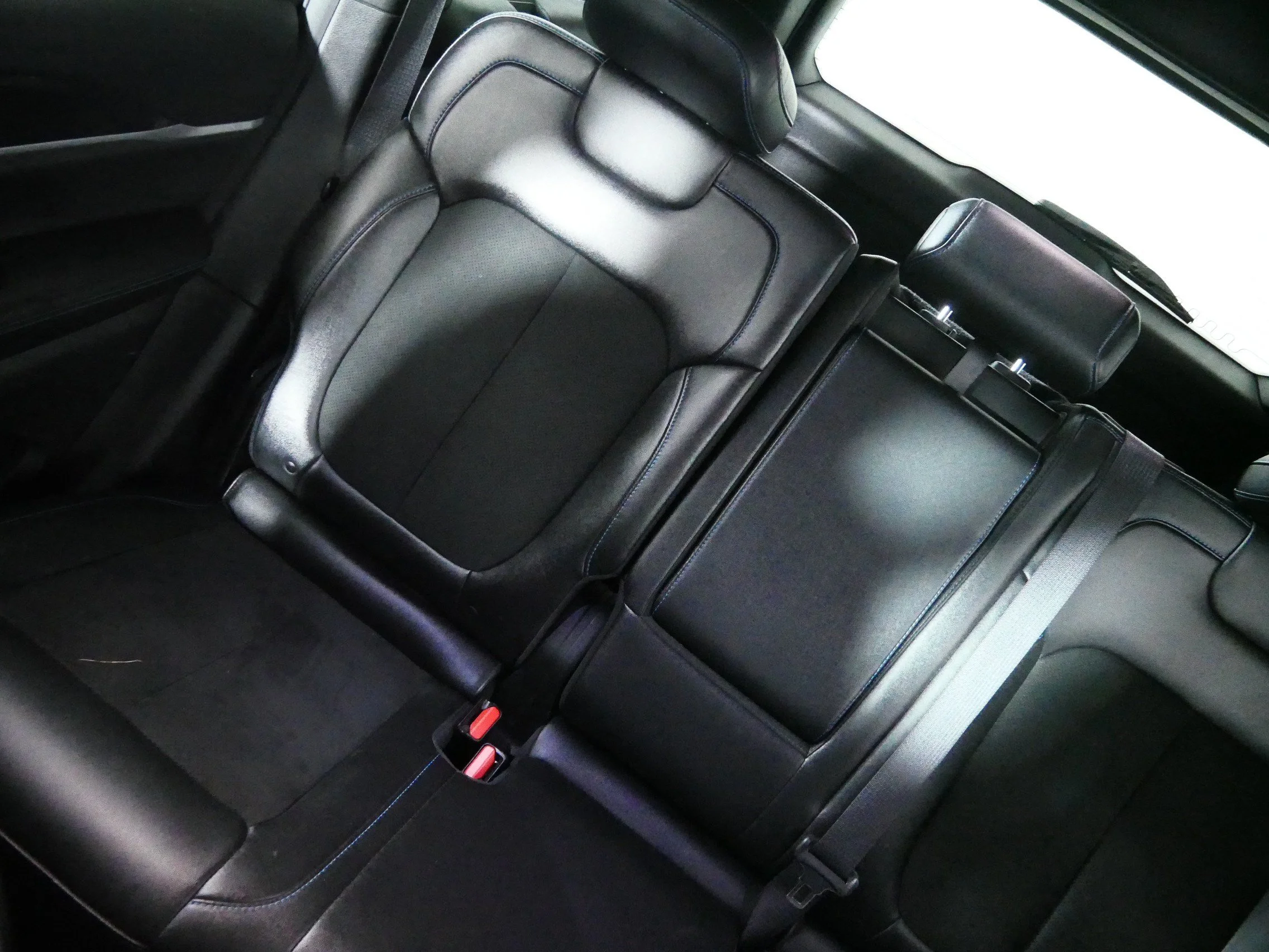Used 2022 Bright White Clearcoat Jeep Trailhawk image 12