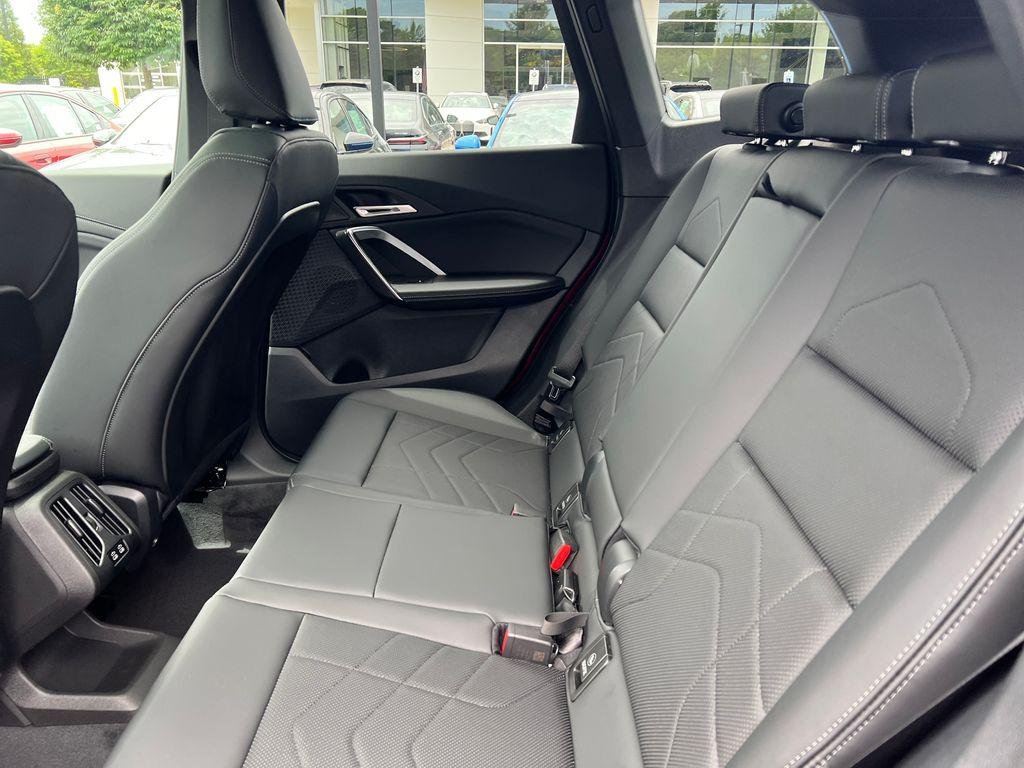 New 2026 Vegas Red Metallic BMW xDrive28i image 24