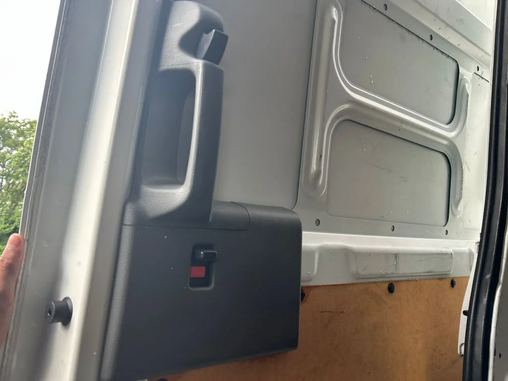 Used 2020 Glacier White Nissan SV image 18