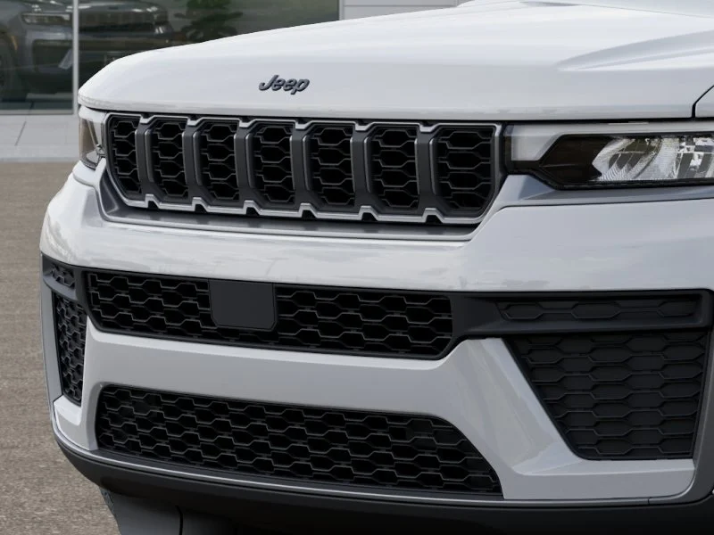 New 2026 Bright White Clear-Coat Exterior Paint Jeep Altitude image 37