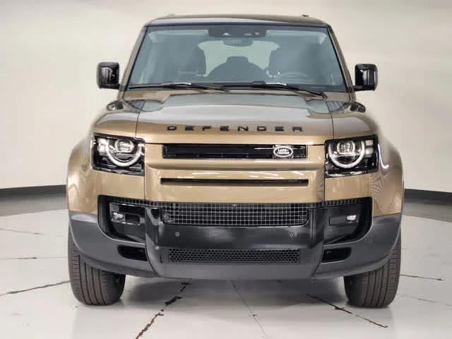 New 2026 Gondwana Stone Metallic Land Rover S image 16