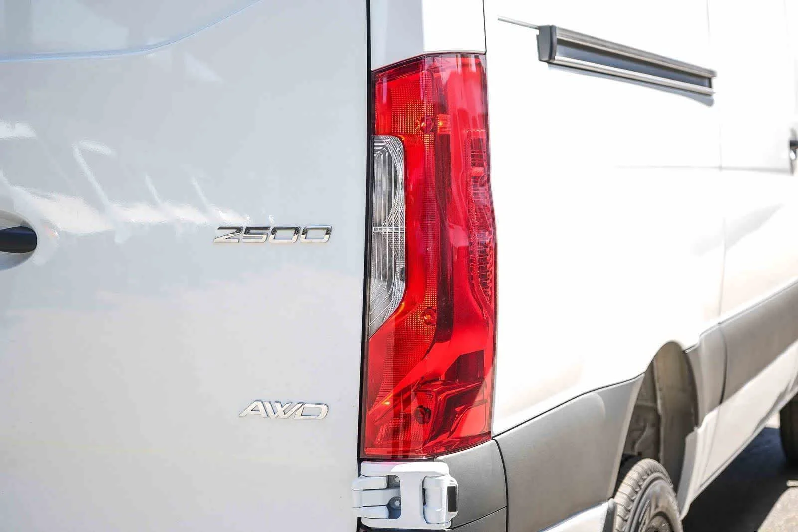 New 2026 Arctic White Mercedes-Benz Cargo 144WB High Roof AWD 2.0L I4 Diesel Turbo HO image 11