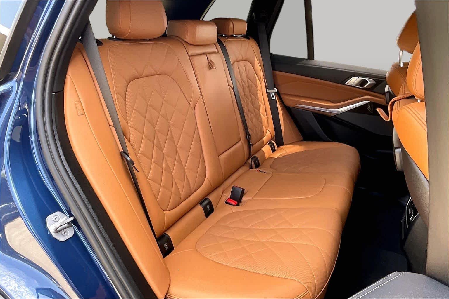 Used 2023 Phytonic Blue Metallic BMW xDrive40i image 20
