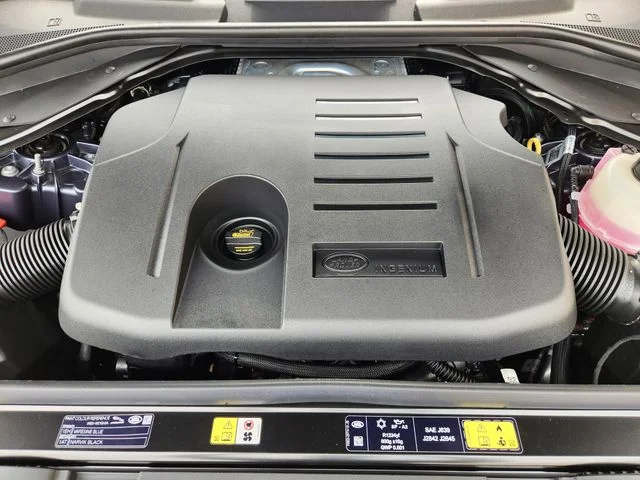 New 2026 Varesine Blue Land Rover Dynamic SE image 30
