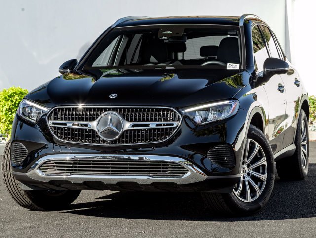 2026 Mercedes-Benz GLC Base