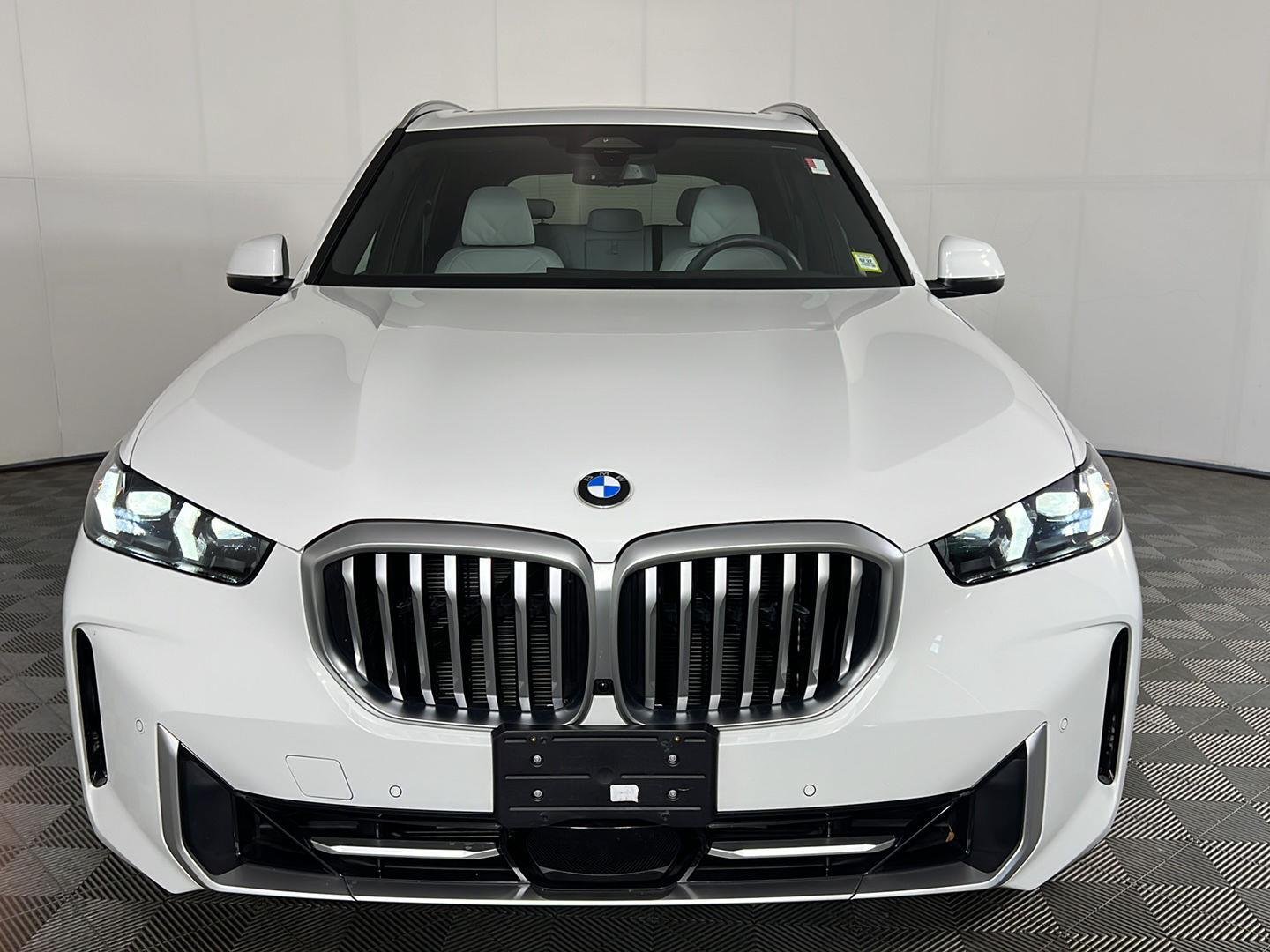 Certified Used 2024 Alpine White BMW xDrive40i image 14