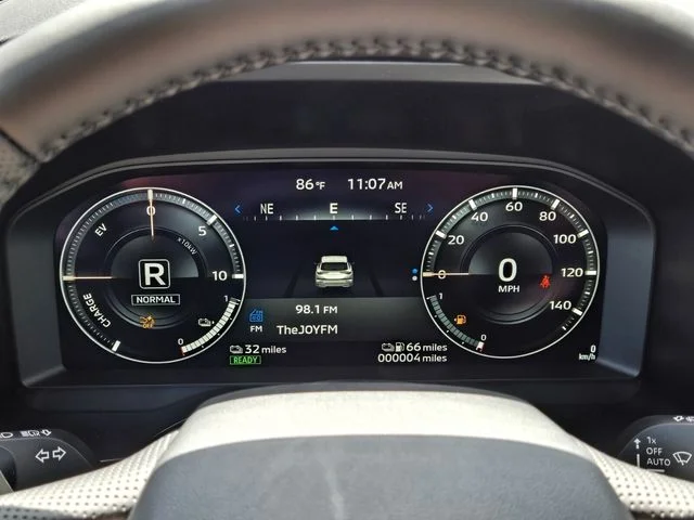 2025 Mitsubishi Outlander Plug-in Hybrid Platinum Edition - Photo 26