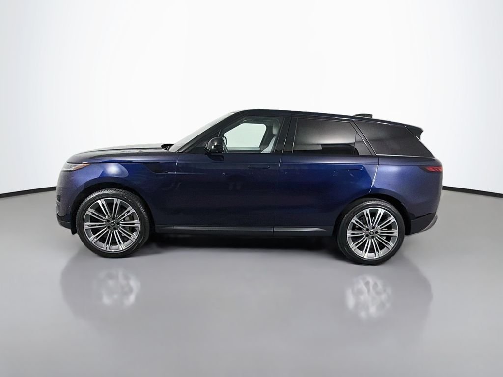 Used 2023 Portofino Blue Metallic Land Rover SE image 8