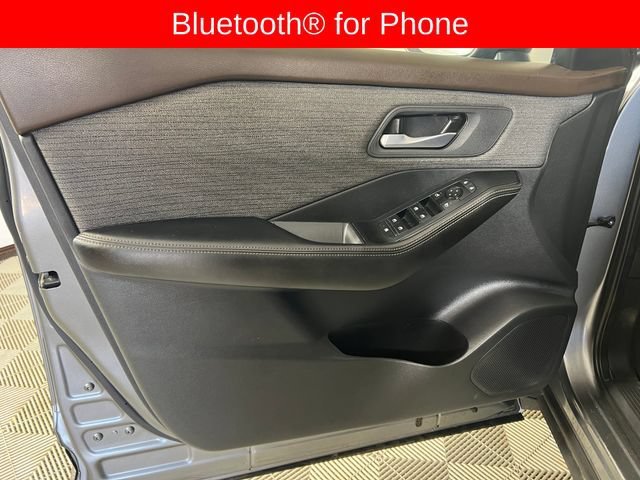 Used 2021 Gray Nissan SV image 11