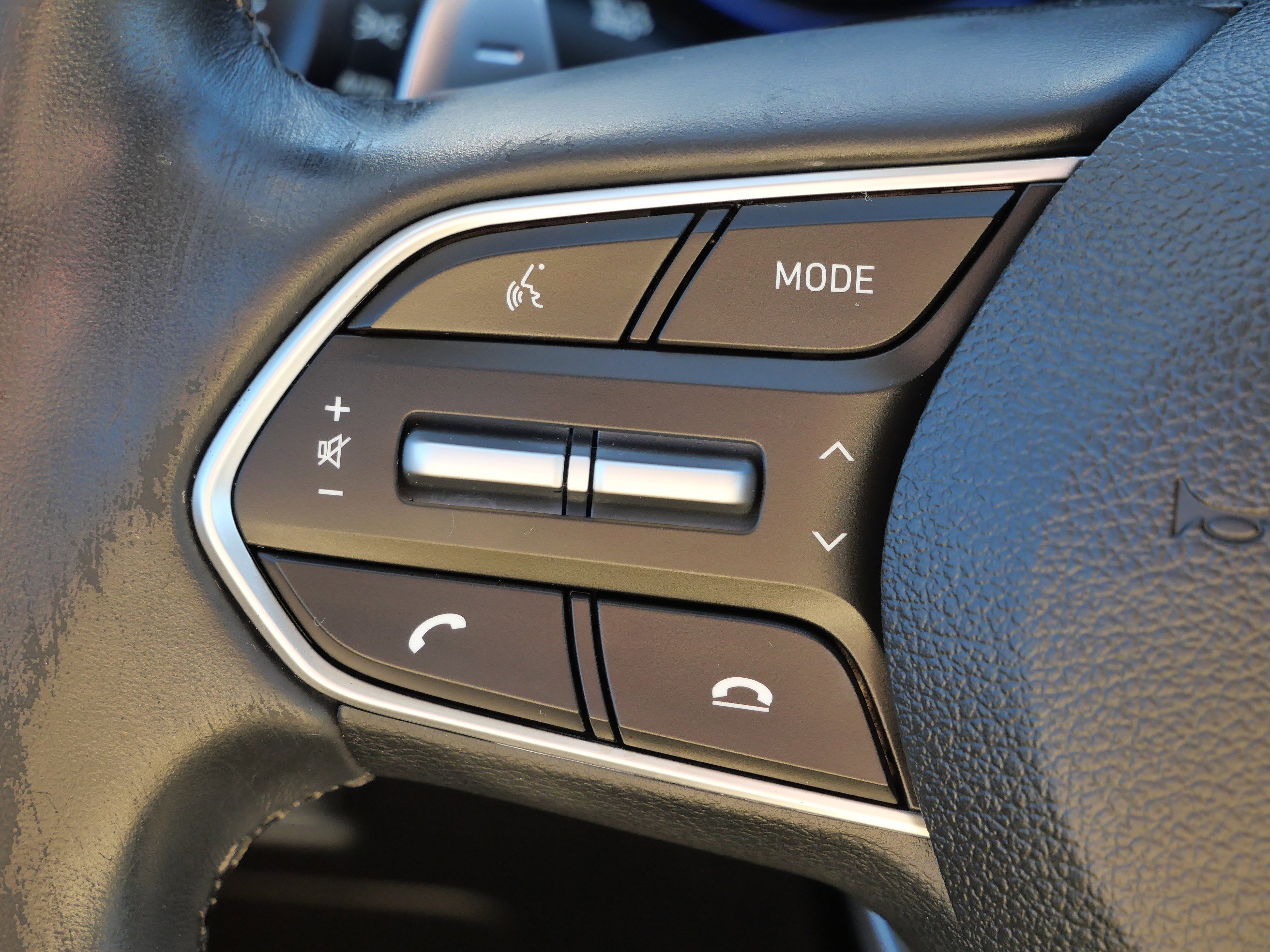 Used 2021 Moonlight Cloud Hyundai SEL image 33