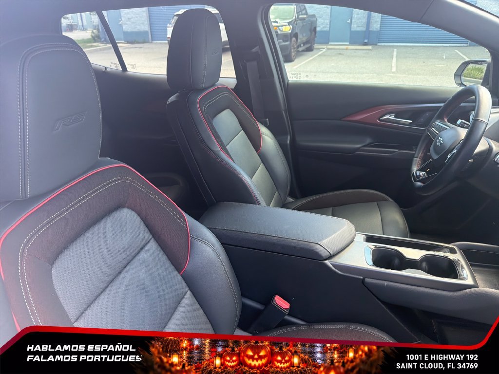 Used 2024 Summit White Chevrolet 2RS image 32