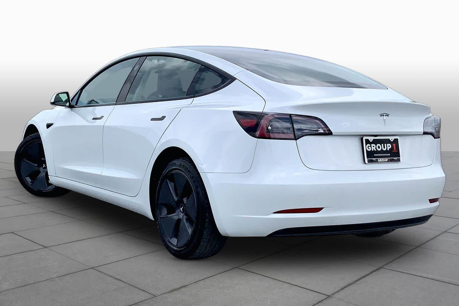 Used 2023 Pearl White Multi-Coat Tesla  image 11