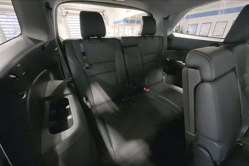 Certified Used 2022 Black Honda Special Edition image 17