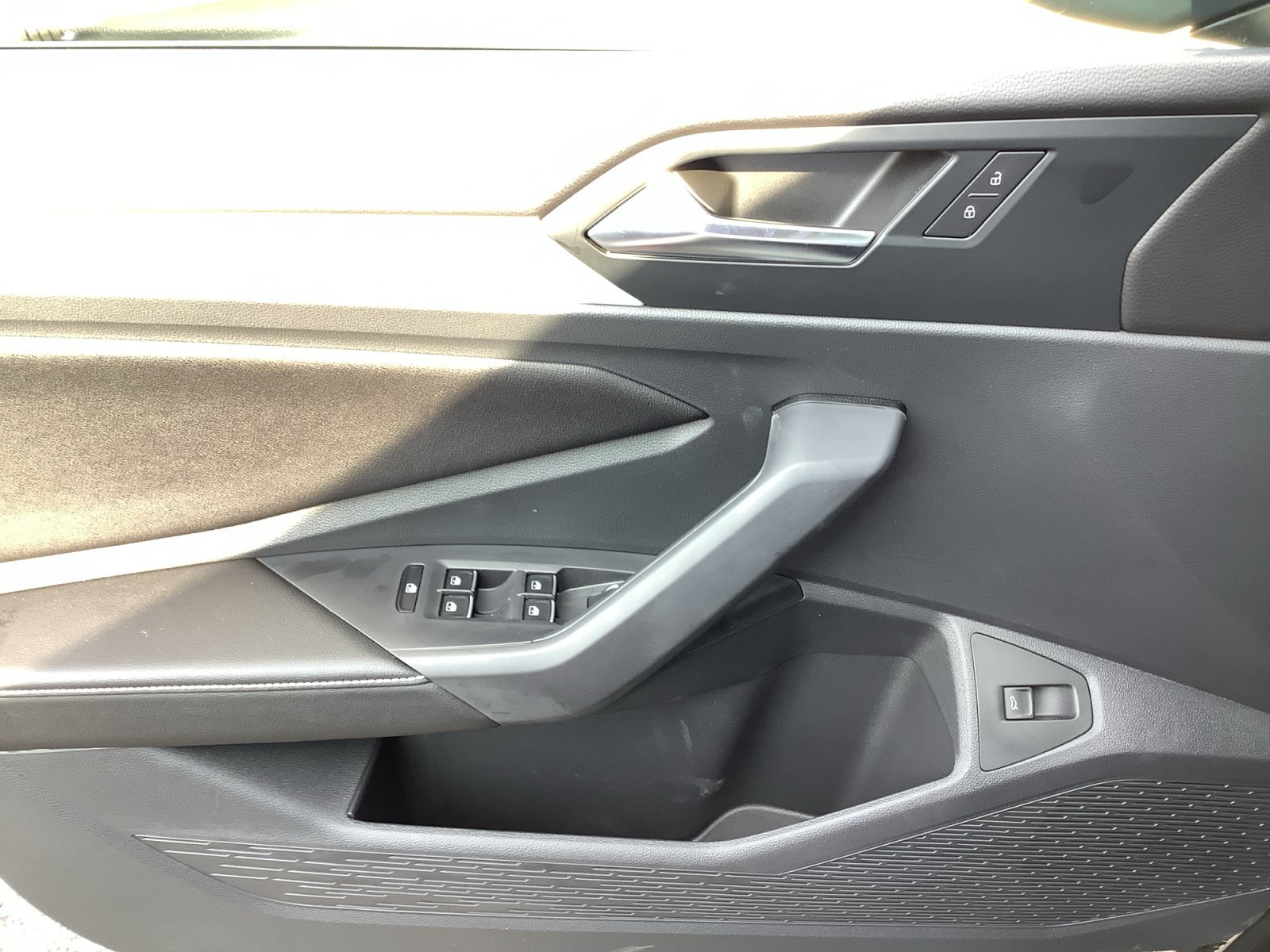New 2026 Platinum Gray Metallic Volkswagen Sport image 28