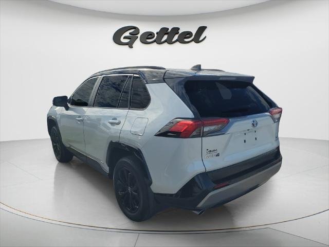 Certified Used 2024 MID BLK/WIND CHILL Toyota  image 5